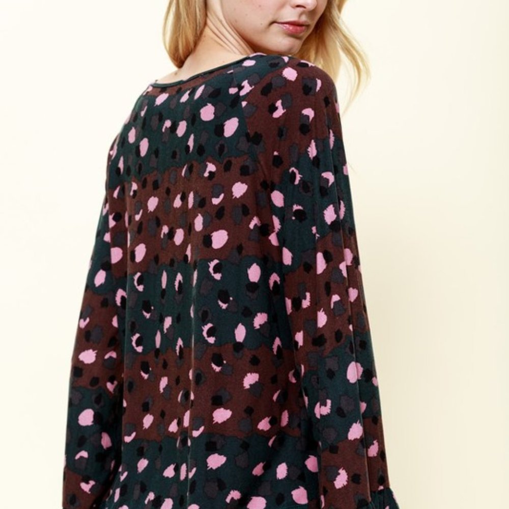 ABSTRACT ANIMAL PRINT BELL SLEEVE RUFFLE DETAIL - Picture 2 of 2